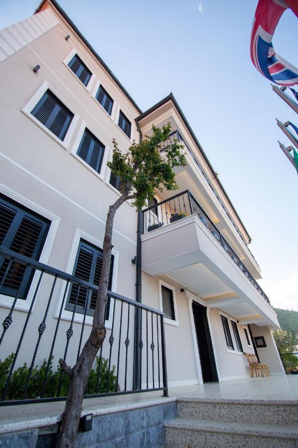 Boutique Hotel Kooperativa โปกราเดซ ภายนอก รูปภาพ